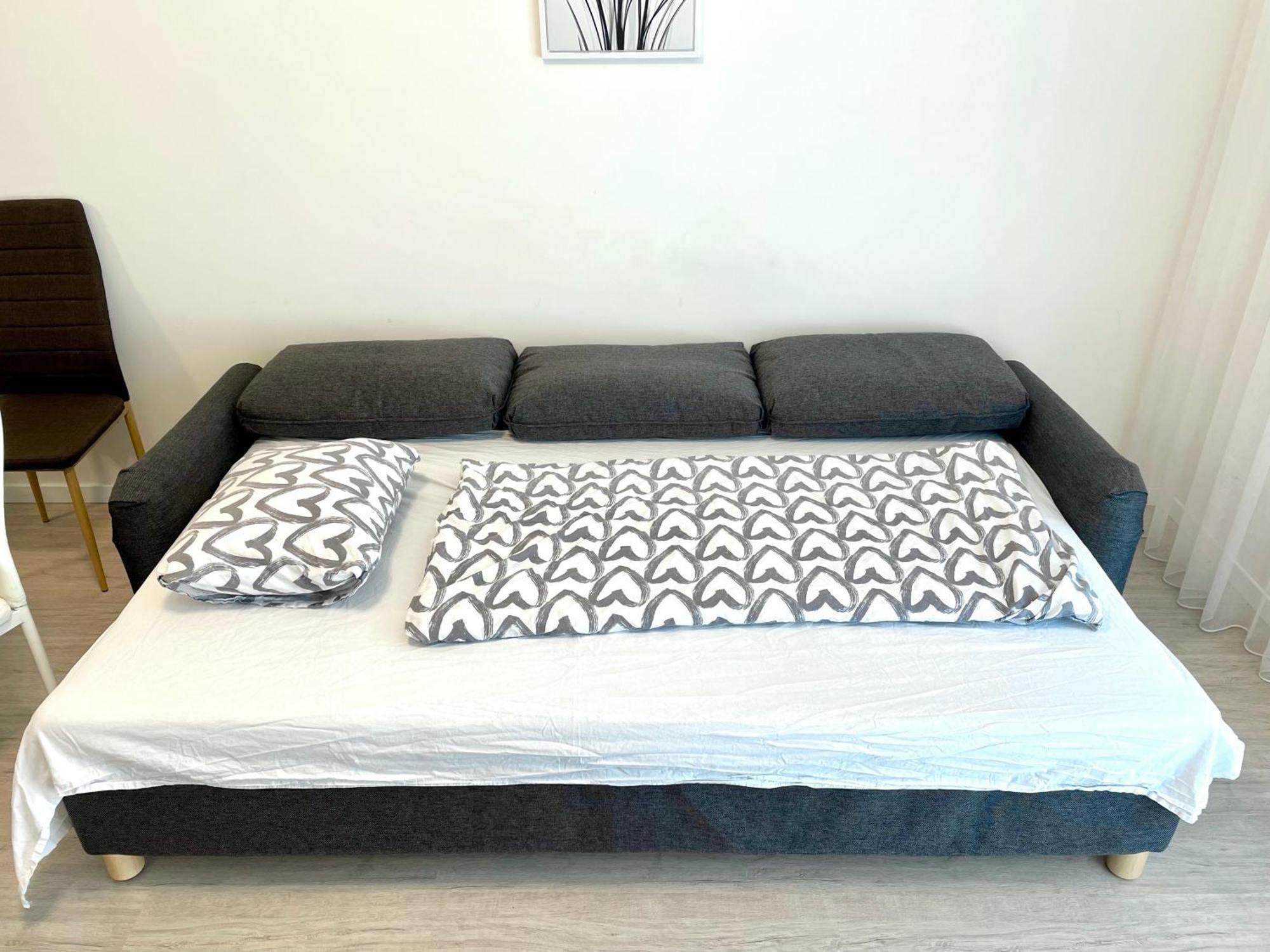 Central Stay Bratislava Bagian luar foto